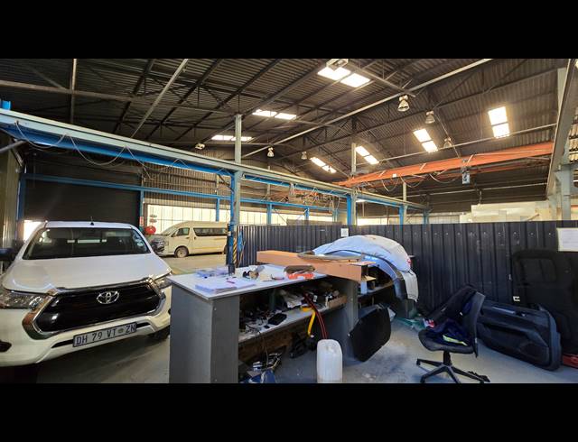 950M² WAREHOUSE TO LET IN EASTLEIGH